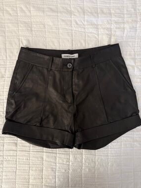 Elizabeth and James Black Leather Cuffed Shorts; Size 0